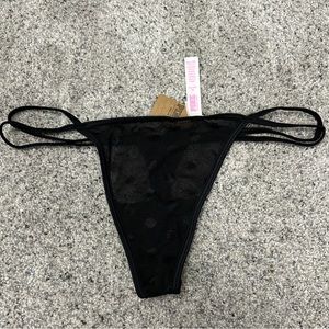 Victoria’s Secret PINK Thong underwear NWT Size M